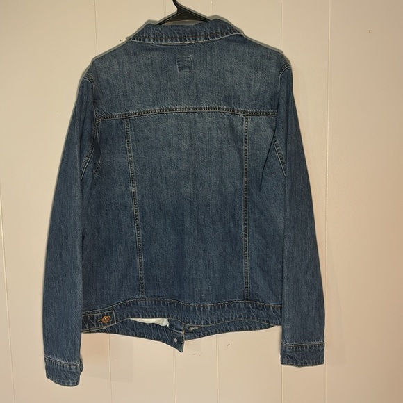 Distressed jean jacket - Picture 3 of 3
